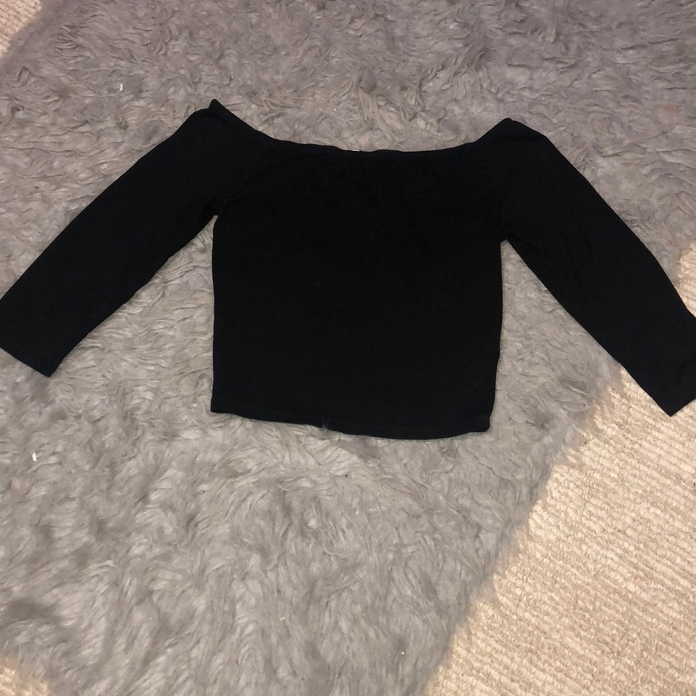 Black Strapless Quarter Sleeve!!